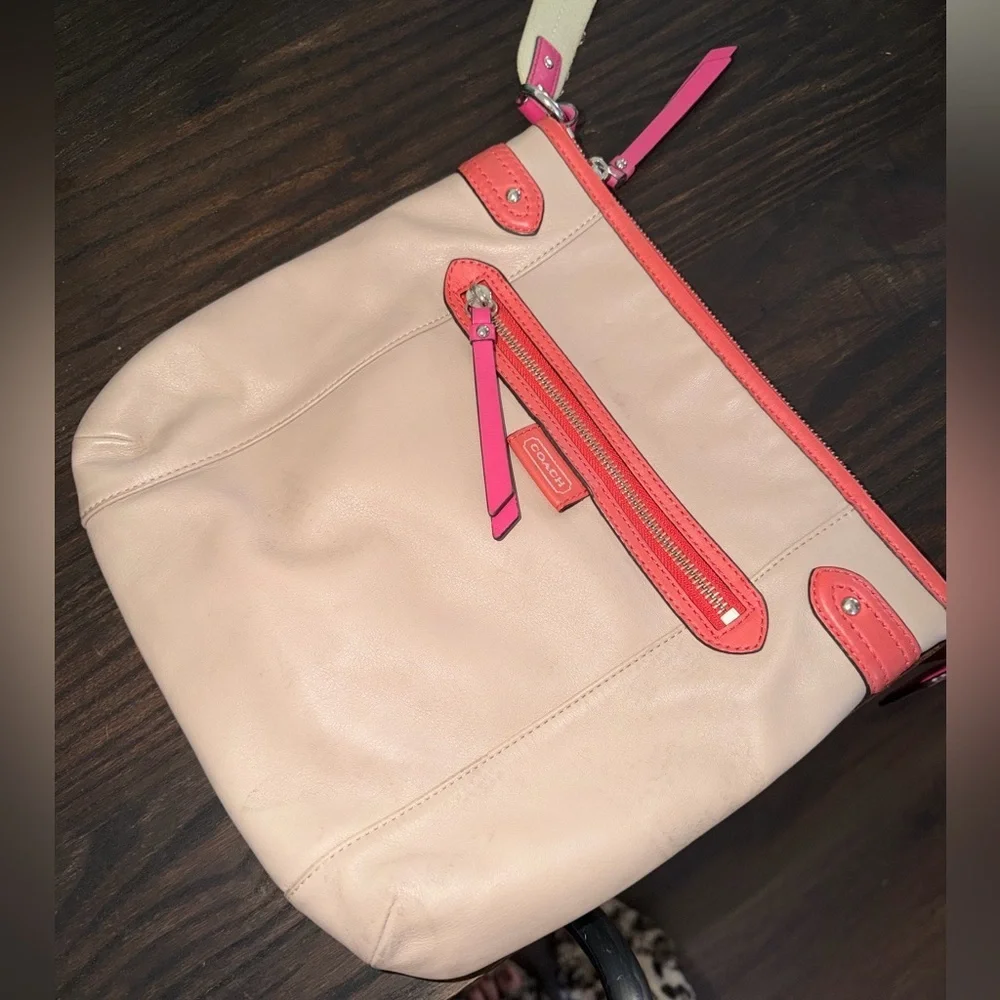 Coach Daisy Spectator leather crossbody bag beige pink orange casual  purse tan
